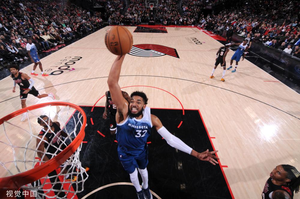 尤其是在他 尤其是在他